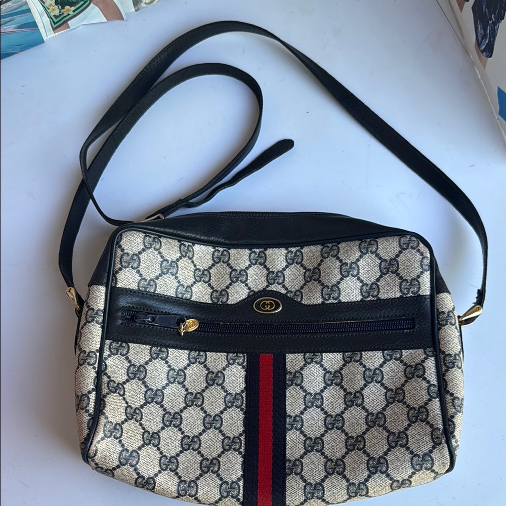 Gucci Cream and Navy Crossbody Bag with Iconic Design